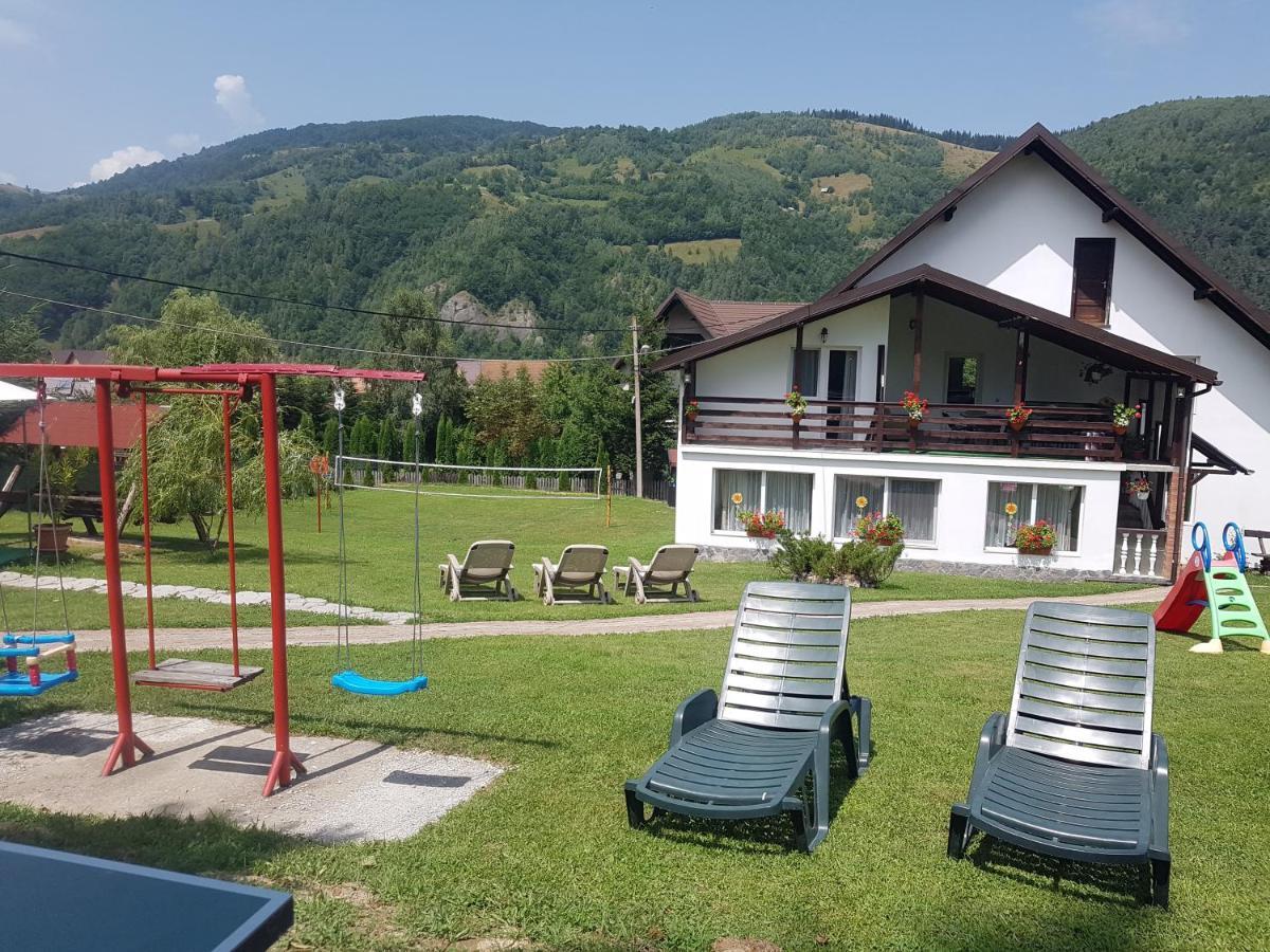 Pensiunea Casa Ady Törcsvár Kültér fotó