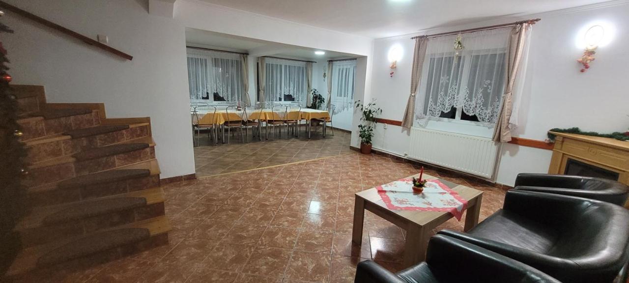 Pensiunea Casa Ady Törcsvár Kültér fotó
