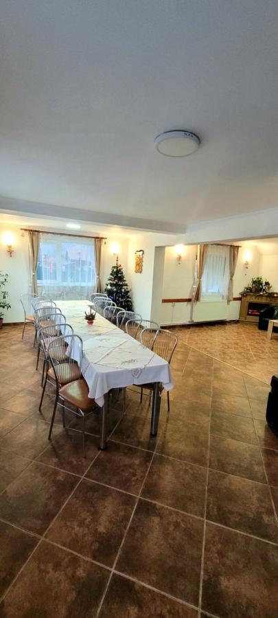 Pensiunea Casa Ady Törcsvár Kültér fotó
